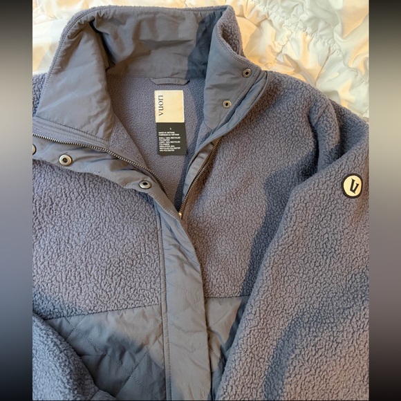 Like New VUORI Highlands Sherpa Jacket - Picture 4 of 4
